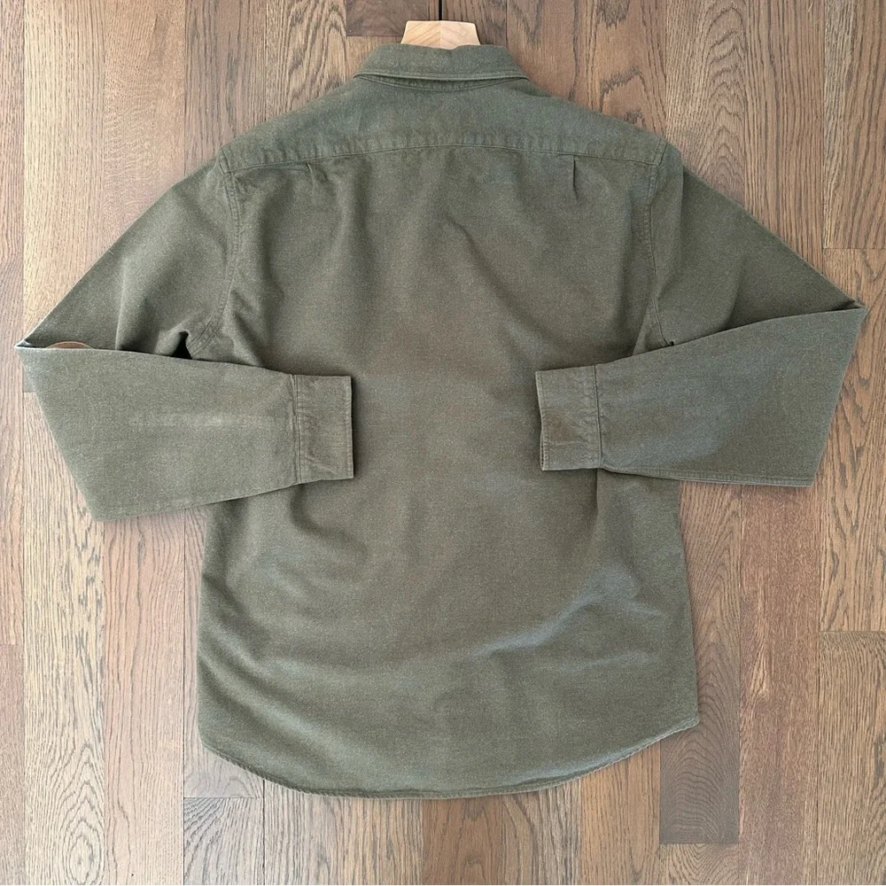 J. Crew Men's Chamois Elbow Patch Cotton Shirt in Dusty Olive Green Medium Slim